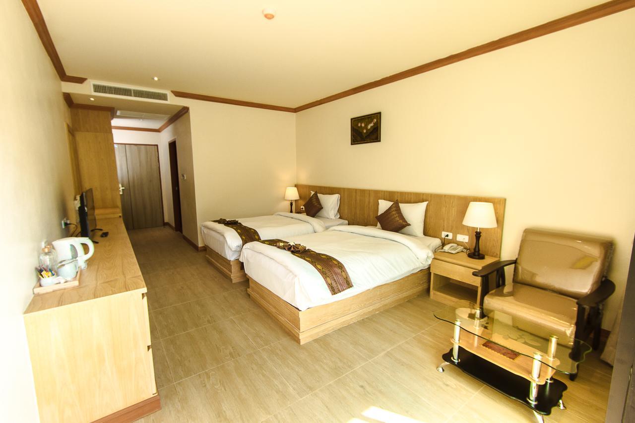 Airport Beach Hotel Phuket - Sha Extra Plus Nai Yang Zewnętrze zdjęcie