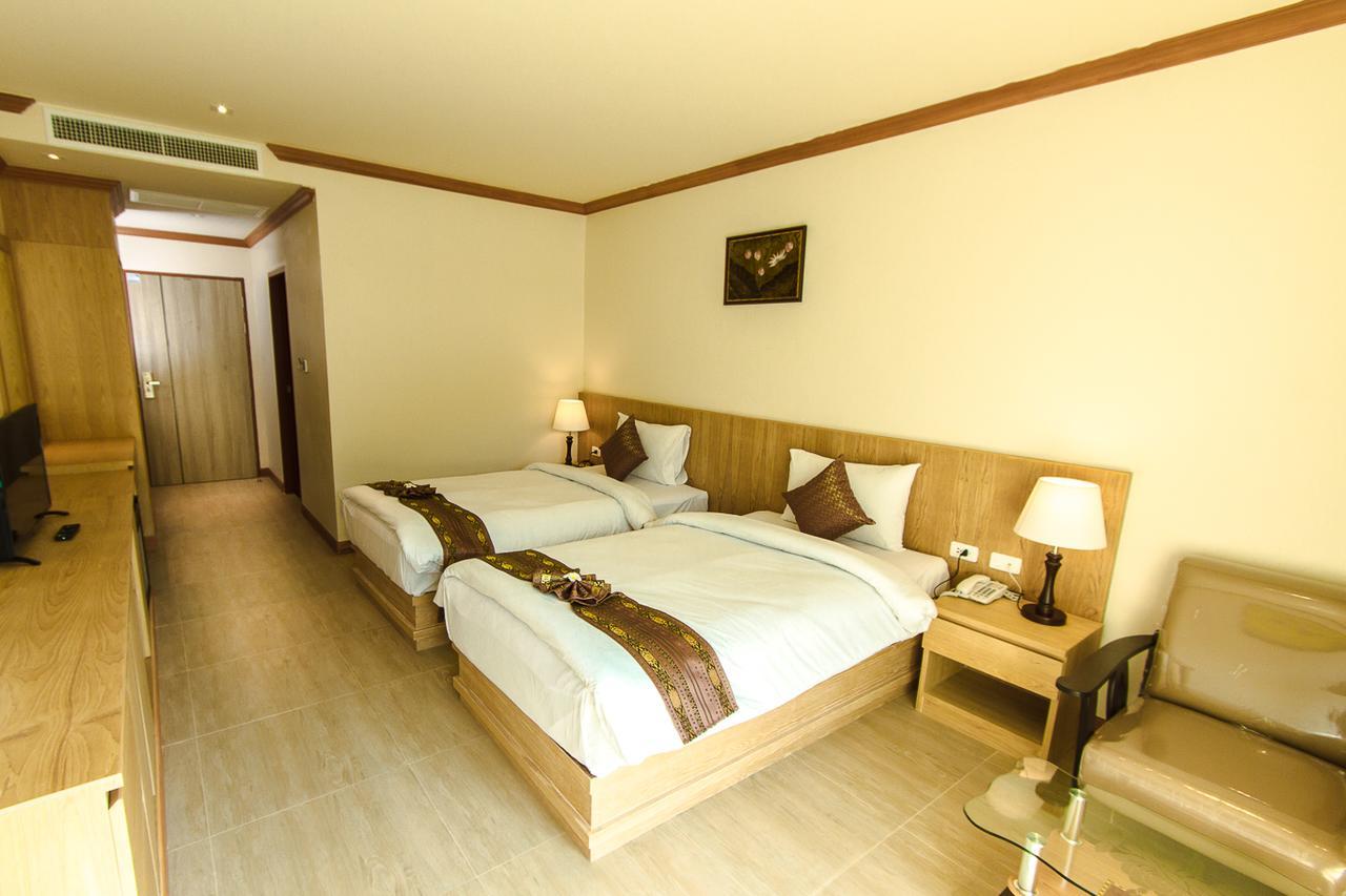 Airport Beach Hotel Phuket - Sha Extra Plus Nai Yang Zewnętrze zdjęcie